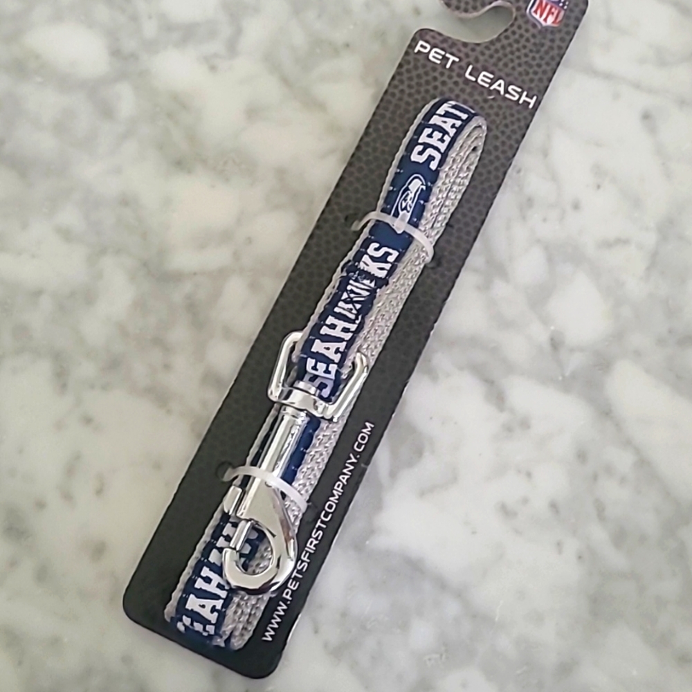 Seahawks pet leash